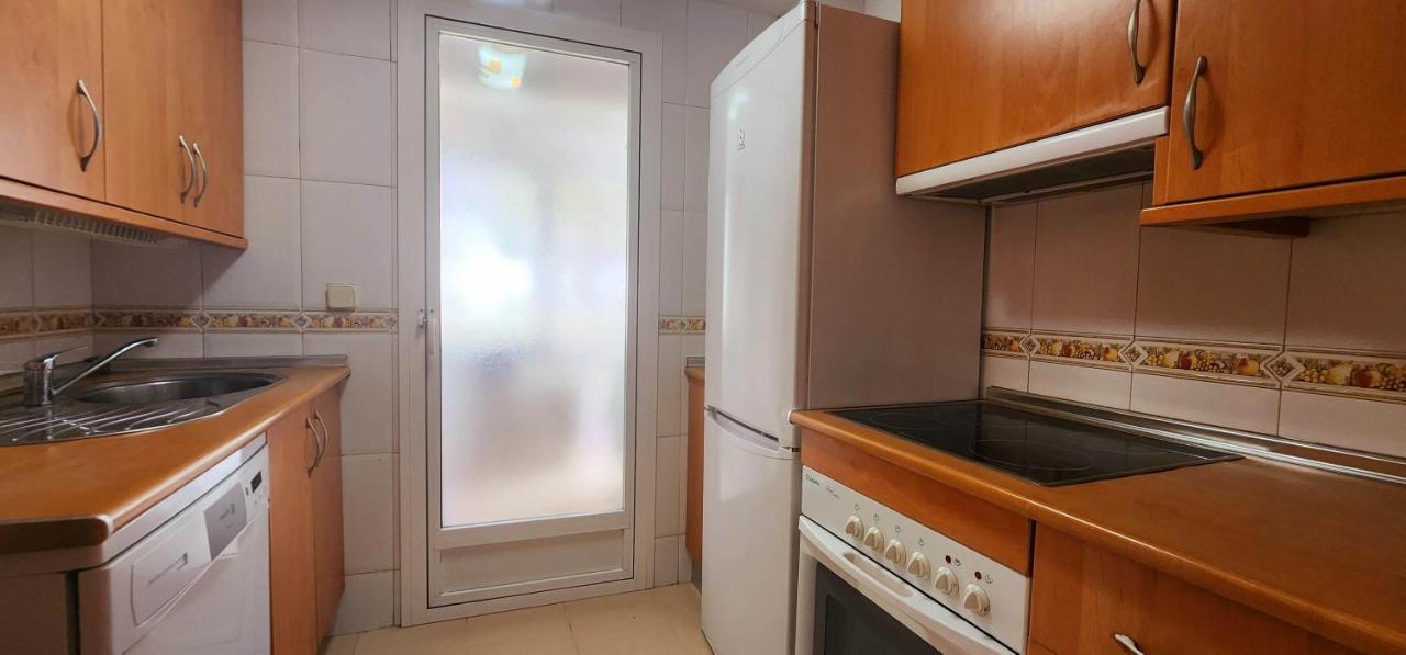 Bajo Con Jardin Deluxe Apartment Benahavis Luaran gambar